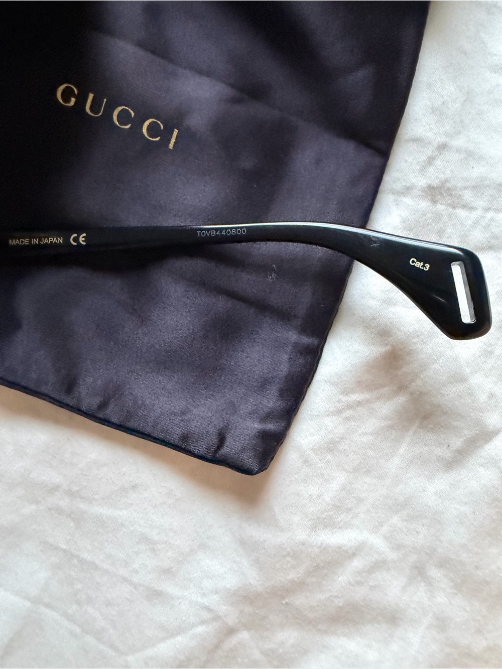Gucci Black Men's Aviator Sunglasses with Gold Accents - Picture 5 of 6